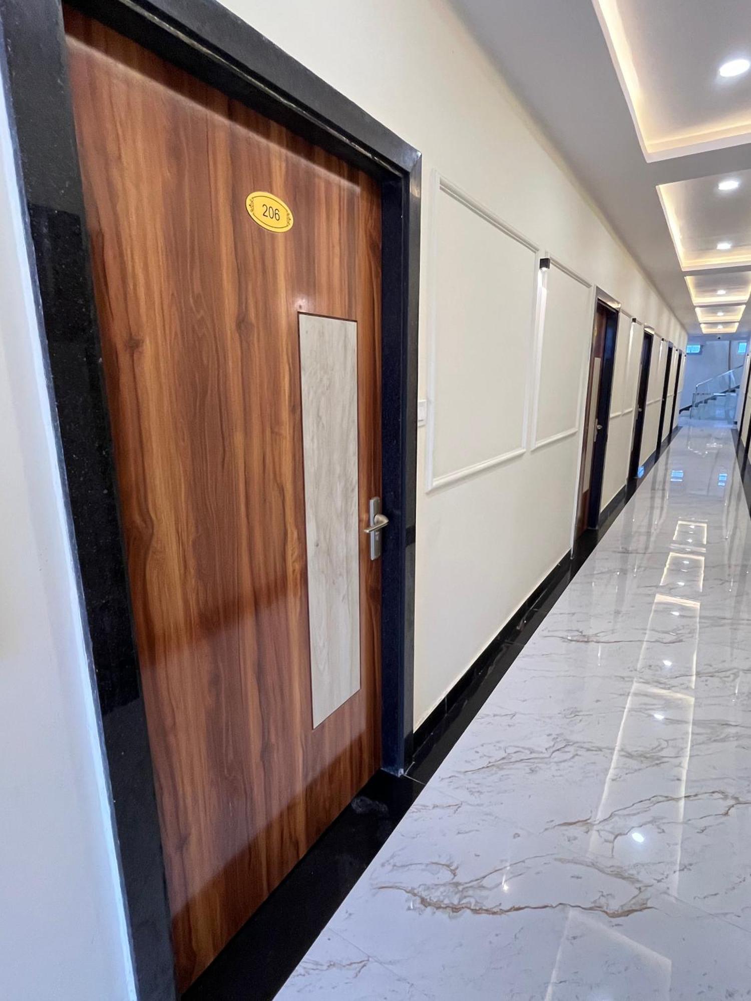 Hotel Rahat Jhalawar Buitenkant foto