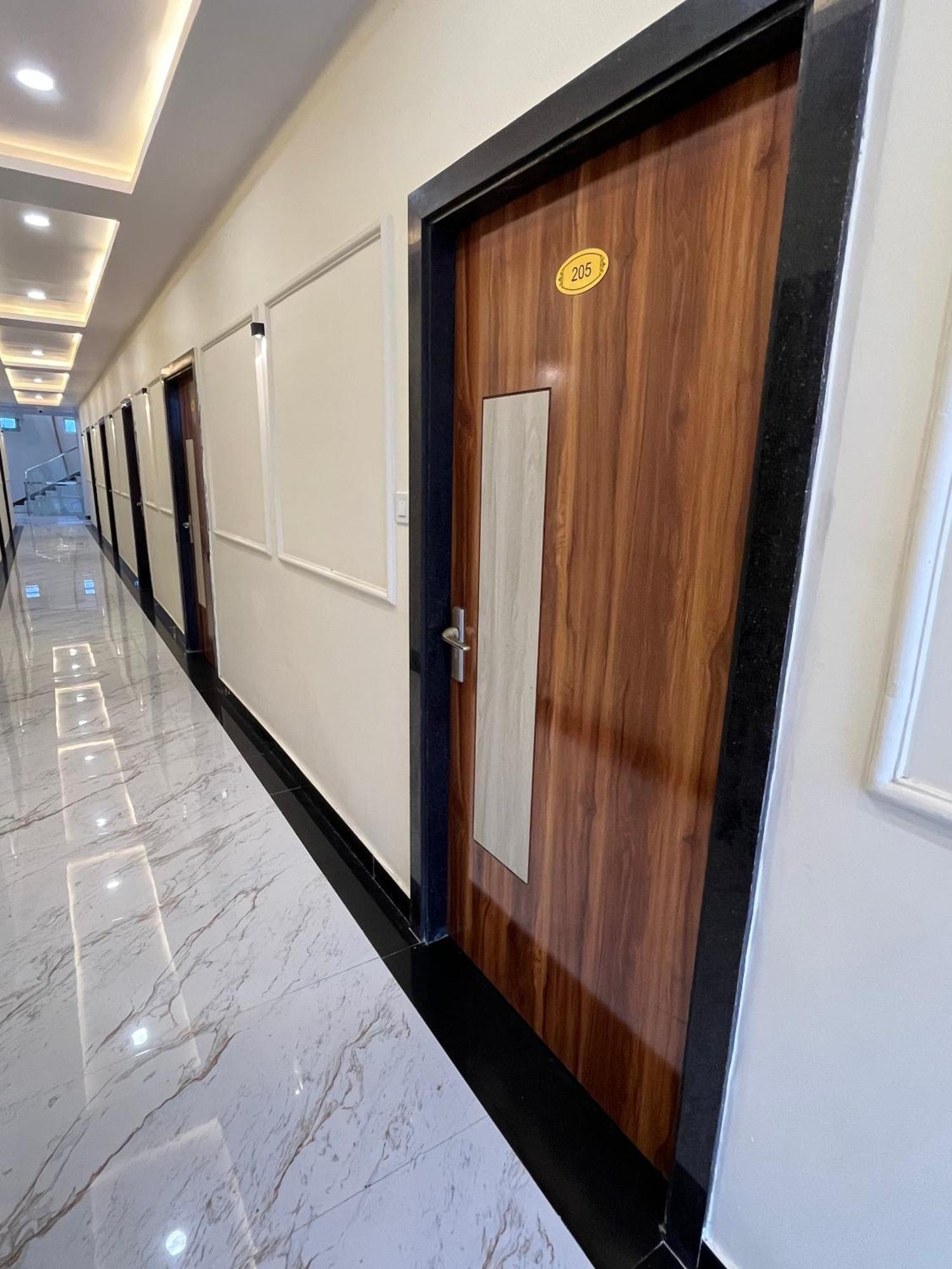 Hotel Rahat Jhalawar Buitenkant foto
